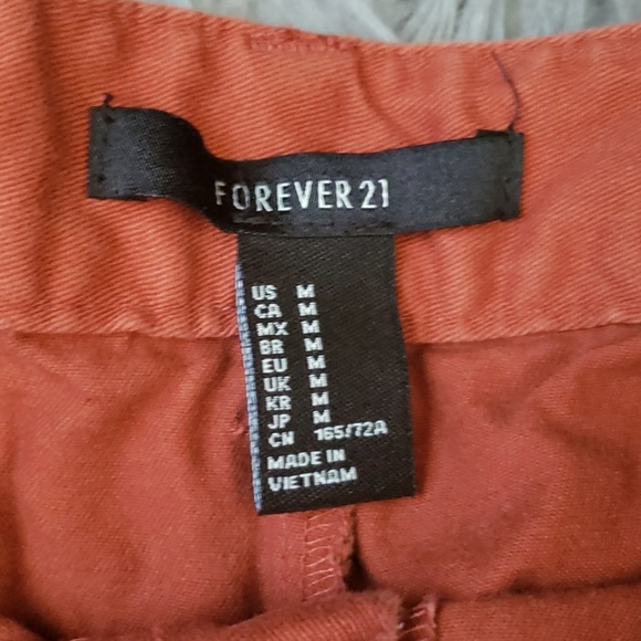 Shorts - Picture 3 of 3